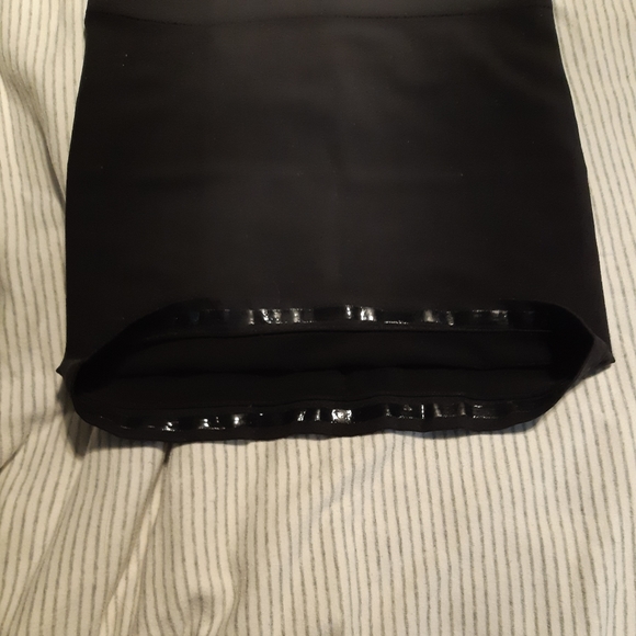 Black maternity panel. - Picture 2 of 2